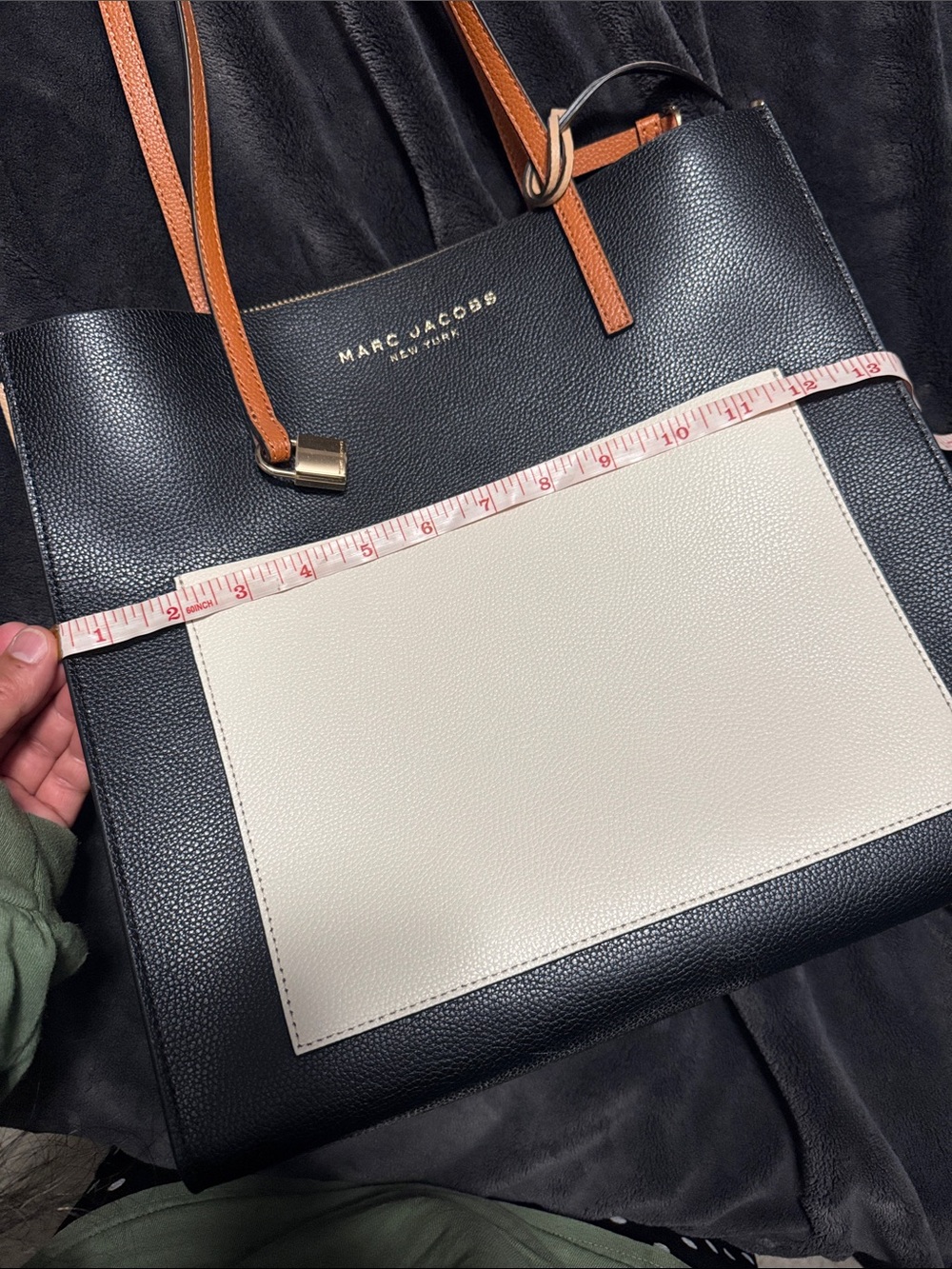 Marc Jacobs large purse - Picture 8 of 9